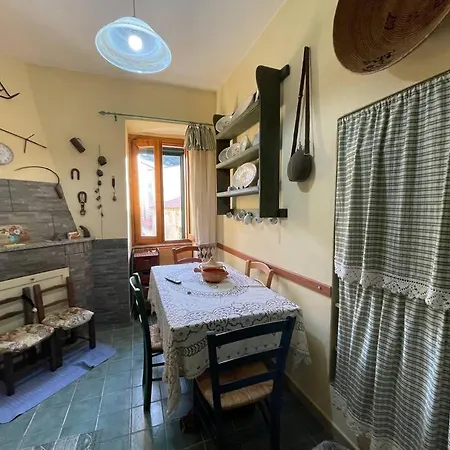 Domus Vacanze Al Mare Апартаменты *